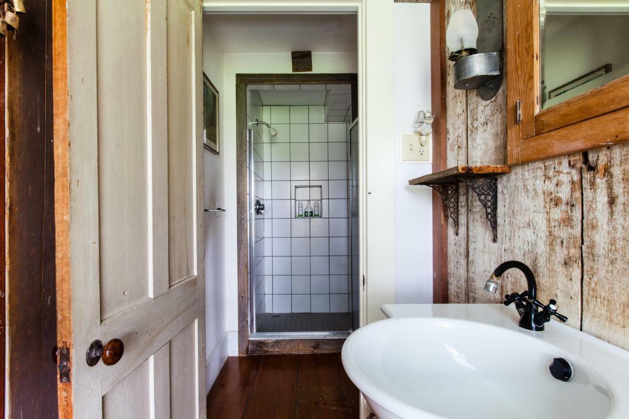 Bed and Breakfast Whitford House And Twin View Barn Addison Экстерьер фото